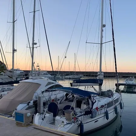 Boutique With Within Walking Distance, Near Tropea Appartamento *