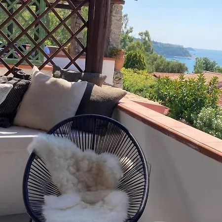 Boutique Apartment With Beach Nearby Tropea Swimming Pool Open In July And August Lejlighed