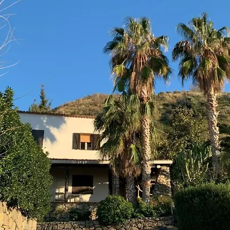 Boutique With Within Walking Distance, Near Tropea 아파트