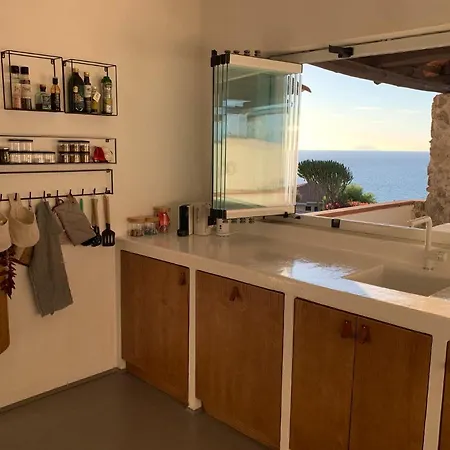 Boutique With Within Walking Distance, Near Tropea Apartment Parghelia